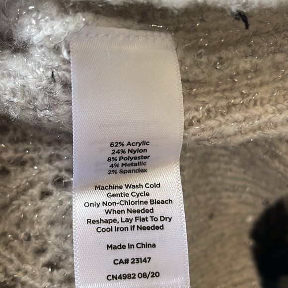 TALBOTS crème/silver size XS like new open knit pullover sweater acrylics/nylon - Picture 4 of 5